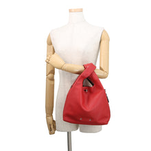 将图像加载到图库查看器中，LOUIS VUITTON Atlantis Red Leather Monogram Size PM
