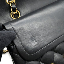 将图像加载到图库查看器中，CHANEL Matelasse Double Flap Egyptian Bag Charm Chain Shoulder Bag BlackA01112 Lambskin Size 25
