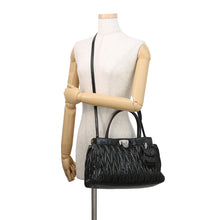 将图像加载到图库查看器中，MIUMIU Matelassé 2-Way Handbag Black5BA202 Leather
