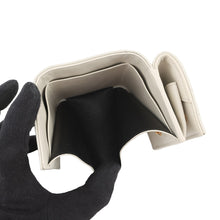 将图像加载到图库查看器中，SAINT LAURENT PARIS Origami Tiny Wallet Off-white668274 Leather
