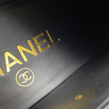 Load image into Gallery viewer, CHANEL CC logo loafersG39602 Leather Size 37 1/2
