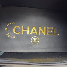 Load image into Gallery viewer, CHANEL CC logo loafersG39602 Leather Size 37 1/2

