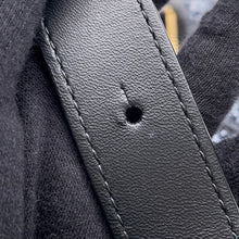Load image into Gallery viewer, Bottega Veneta Maxi INTRECCIATO Brique Cassette Handbag IndigoBlack/White Tweed Leather

