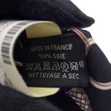 Load image into Gallery viewer, HERMES Twilly C'EST LA FETE Khaki・Fonse /White/Black062743S Silk100%
