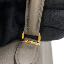 Load image into Gallery viewer, HERMES Kelly Retourne sewing Etain Togo Leather Size 25
