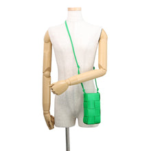 Load image into Gallery viewer, Bottega Veneta Maxi Intrecciato Leather Phone Case Parakeet730541 VCQC4 Leather

