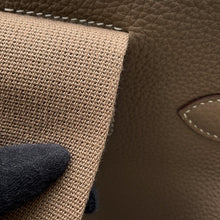 Load image into Gallery viewer, HERMES Akkad Etoupe Togo Leather Size PM
