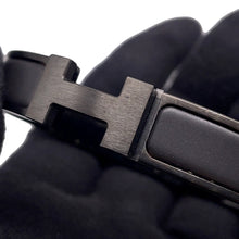 Load image into Gallery viewer, HERMES Clic crack Size PM Black Metal
