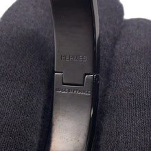 Load image into Gallery viewer, HERMES Clic crack Size PM Black Metal
