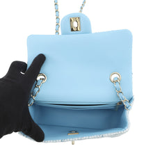 将图像加载到图库查看器中，CHANEL Mini Matelasse Flap Chain Shoulder Bag Blue/White/SilverA69900 B23529 U6845 Tweed Size 20
