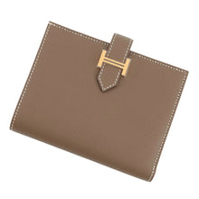 将图像加载到图库查看器中，HERMES BEAN Compact Etoupe Veau Madame
