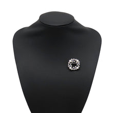 Load image into Gallery viewer, MIKIMOTO Ribbon Wreath BroochPB-20151LU 18K White Gold
