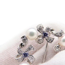 Load image into Gallery viewer, MIKIMOTO Ribbon Wreath BroochPB-20151LU 18K White Gold
