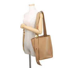 将图像加载到图库查看器中，LOEWE Pebble bucket bag OakAANBBBWX01 Smooth Calf Leather Size Medium

