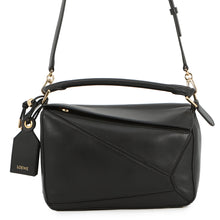 将图像加载到图库查看器中，LOEWE Puzzle bag BlackA510PLSX01 Feather Light Napalm Size Small
