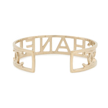 将图像加载到图库查看器中，CHANEL CC Logo Bangle Gold Plated
