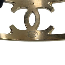 将图像加载到图库查看器中，CHANEL CC Logo Bangle Gold Plated

