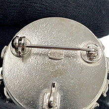 将图像加载到图库查看器中，CHANEL Brooch CC Logo CircleA15462-Y01706-Z2381 Metal Plastic Rhinestone
