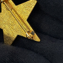 将图像加载到图库查看器中，CHANEL Brooch Star CC Logo Gold Plated Resin
