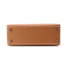Load image into Gallery viewer, HERMES Kelly Sellier Gold Veau Madame Size 25
