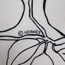 Load image into Gallery viewer, HERMES Carre Le Pommier Sellier Size 90 White/Black Silk100%
