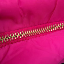 将图像加载到图库查看器中，LOUIS VUITTON Maxi Multi-Pochette Accessoires Noir/FuchsiaM58980 Recycled Nylon Monogram
