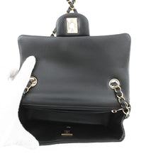 将图像加载到图库查看器中，CHANEL Mini Matelasse ChainShoulder Bag BlackA69900 Y04059 94305 Lambskin Size 20
