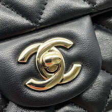 将图像加载到图库查看器中，CHANEL Mini Matelasse ChainShoulder Bag BlackA69900 Y04059 94305 Lambskin Size 20
