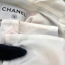将图像加载到图库查看器中，CHANEL 24P Blooming Raffia Patchwork Jacket Size 34 White/MulticolorP76667-V68570-NU931 Cotton82% Polyester18%
