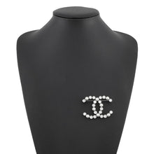 将图像加载到图库查看器中，CHANEL CC Logo Brooch Faux Pearl Light Stone Metal
