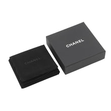 将图像加载到图库查看器中，CHANEL CC Logo Brooch Faux Pearl Light Stone Metal
