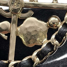 将图像加载到图库查看器中，CHANEL CC Logo Emblem Brooch BlackAB4702 Gold Plated Rhinestone Faux Pearl
