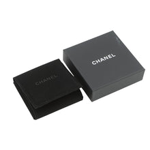 将图像加载到图库查看器中，CHANEL CC Logo Heartshall BroochAB7517 Gold Plated Faux Pearl
