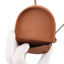 Load image into Gallery viewer, LOEWE heel pouch Tan109.54.T15 Leather
