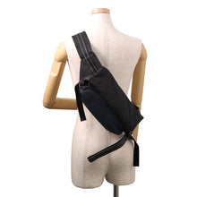 将图像加载到图库查看器中，Bottega Veneta Mesh Waist Bag Black/Blue574353 Nylon

