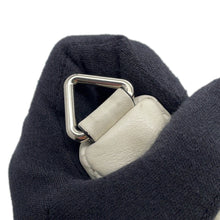 将图像加载到图库查看器中，PRADA Triangle Clutch Bag White1NE039 Leather
