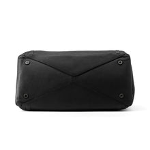 将图像加载到图库查看器中，BVLGARI Tote Bag Black Leather
