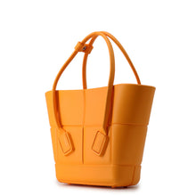 将图像加载到图库查看器中，Bottega Veneta Arco Tote Bag Tangerine691194V14I07010 Rubber Size Mini

