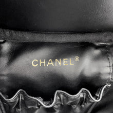 将图像加载到图库查看器中，CHANEL CC Logo vanity bag BlackA01998 Caviar Leather
