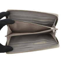 将图像加载到图库查看器中，CHANEL Matelasse Zip Around Long Wallet Champagne GoldA50097 Patent Leather
