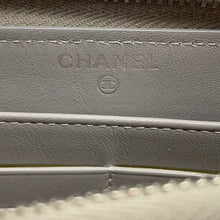 将图像加载到图库查看器中，CHANEL Matelasse Zip Around Long Wallet Champagne GoldA50097 Patent Leather
