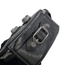 将图像加载到图库查看器中，BALENCIAGA Lucagol Heart Pouch Black7716741VG9Y1000 Leather
