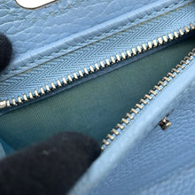 将图像加载到图库查看器中，GUCCI Double G Chain wallet Light Blue701074 Leather
