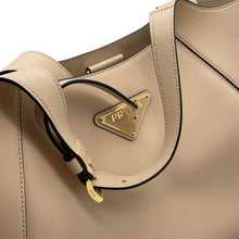 将图像加载到图库查看器中，PRADA Tote Bag Beige1BG483 Leather Size Medium
