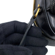将图像加载到图库查看器中，SAINT LAURENT PARIS Vicky camera bag Black5550520YD0J1000 Leather

