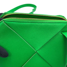 Load image into Gallery viewer, Bottega Veneta Maxi INTRECCIATO Shoulder Pouch Parakeet666693 Leather
