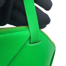Load image into Gallery viewer, Bottega Veneta Maxi INTRECCIATO Shoulder Pouch Parakeet666693 Leather
