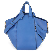 将图像加载到图库查看器中，LOEWE hammock Blue387.30.T38 Leather Size Medium
