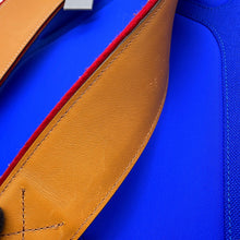 将图像加载到图库查看器中，LOEWE iNature Backpack Blue/Red/Brown Canvas
