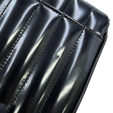 将图像加载到图库查看器中，SAINT LAURENT PARIS Vicky Chain Shoulder Bag Black538439AACIE1000 Patent Leather Size Small

